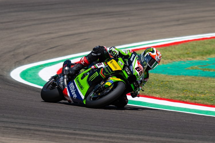 The main race was shortened due to extreme heat at the track